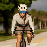 LosReyes SHOWTIME Vice performance sunglasses worn by cyclist in aggressive riding position, full-coverage lens for speed and clarity